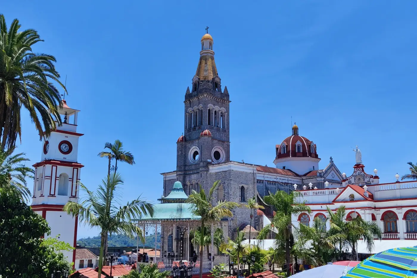 Vista de la plaza principal
