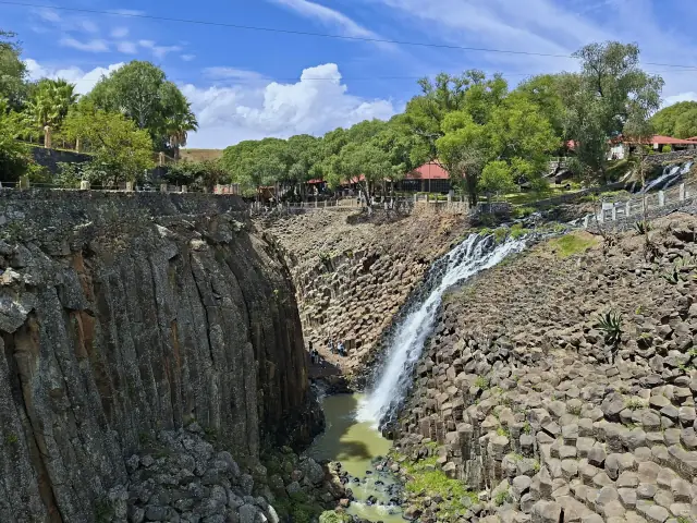 Cascada en los prismas